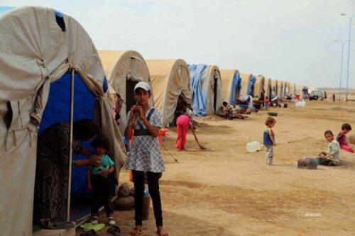 Miles de iraquíes, tanto suníes como chiíes, se han visto desplazados como consecuencia del conflicto iraquí.