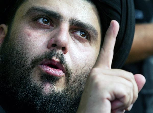 En una rueda de prensa en la ciudad de Najaf, a unos 160 kilómetros al sur de Bagdad, Al-Sadr expresó su rechazo a lo que describió como “un sistema político que no toma en cuenta la voluntad popular”.
