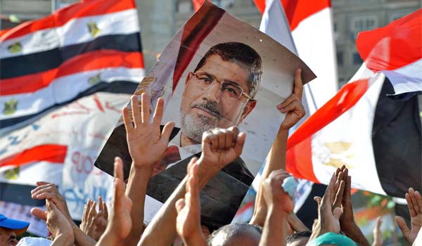 Mohamed Mursi, primer presidente democráticamente elegido de Egipto, fue desplazado por un golpe militar tras una serie de protestas contra su gobierno.