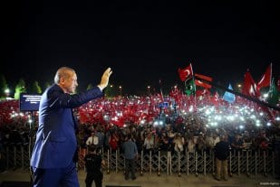 Turkey-stand-against-failed-coup-attempt-03