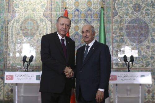 ARGEL, ARGELIA - 26 DE ENERO: El presidente turco, Recep Tayyip Erdogan, y el presidente argelino, Abdelmadjid Tebboune, celebran una conferencia de prensa conjunta después de su reunión en la oficina presidencial en Argel, Argelia, el 26 de enero de 2020. (Erçin Top - Agencia Anadolu)