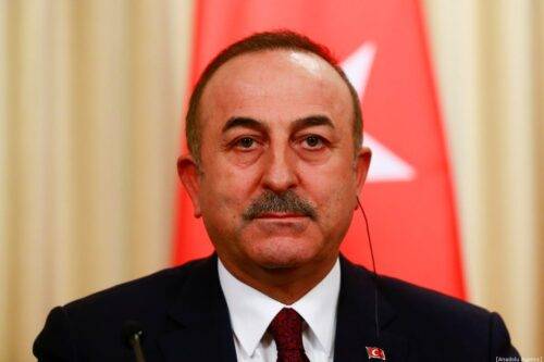 El ministro de asuntos exteriores de Turquía, Mevlut Cavusoglu, y el ministro de asuntos exteriores de Rusia, Sergey Lavrov (no visto) celebran una conferencia de prensa tras su reunión sobre los esfuerzos para garantizar la paz y la estabilidad en Libia el 13 de enero de 2020 en Moscú, Rusia [Agencia Sefa Karacan / Anadolu]