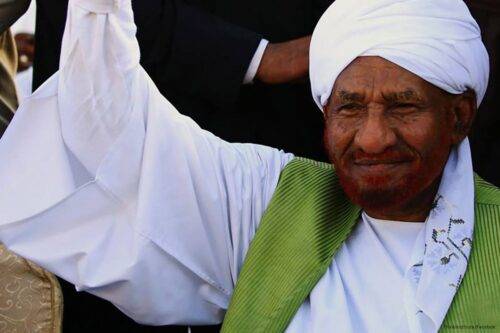 Ex primer ministro sudanés y líder del Partido Nacional Umma, Sadiq Al-Mahdi [Facebook]