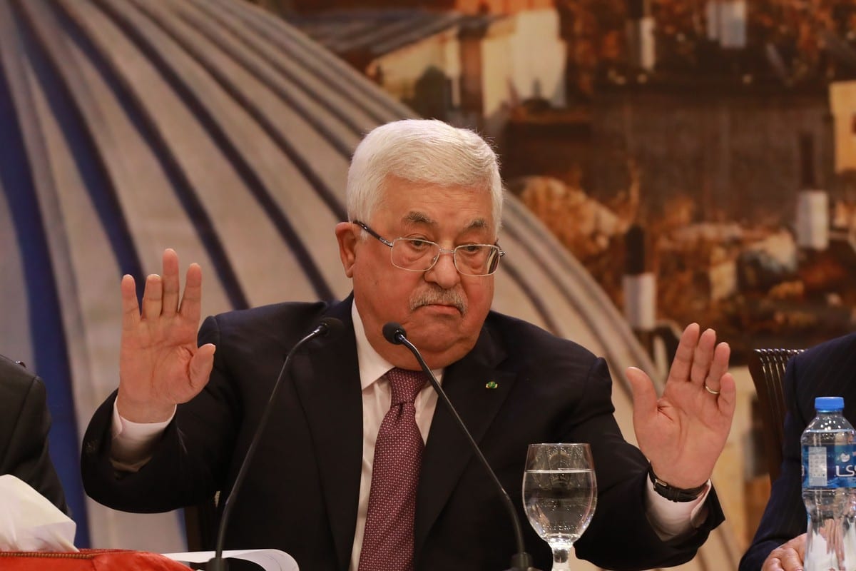 El presidente palestino, Mahmoud Abbas, celebra una conferencia de prensa sobre el llamado plan de paz de Trump en Ramallah, Cisjordania, el 28 de enero de 2020 [Issam Rimawi / Agencia Anadolu]