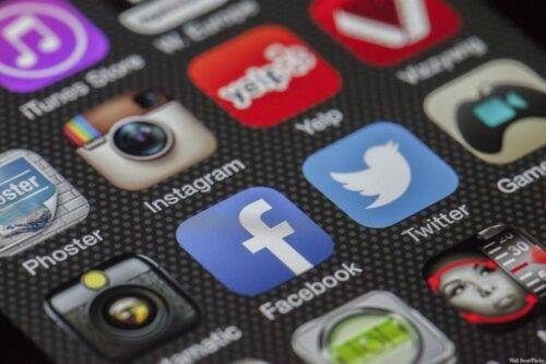 Irán ya ha bloqueado aplicaciones populares como Facebook YouTube y Twitter