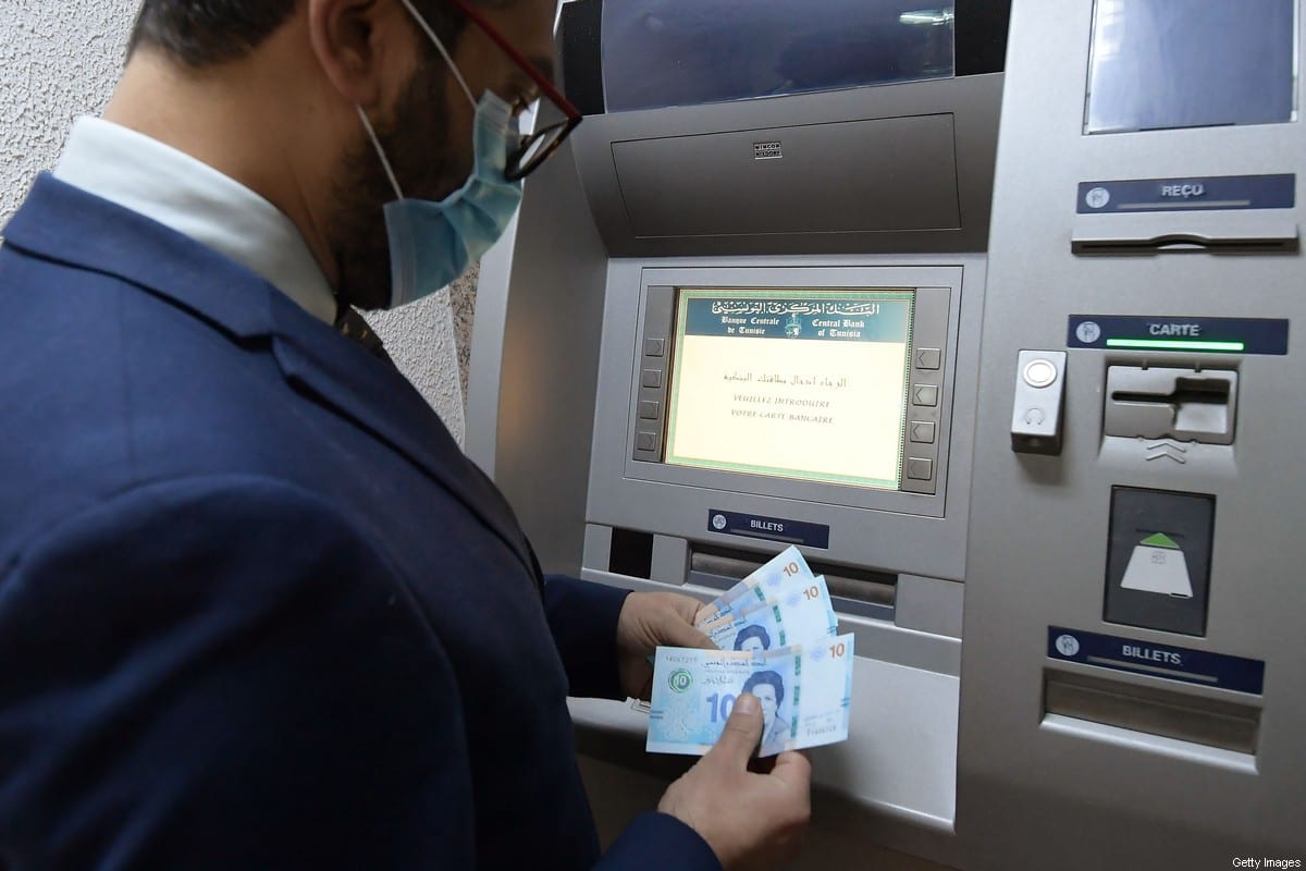 Túnez: el déficit presupuestario retrasa el salario de los funcionarios por tercer mes