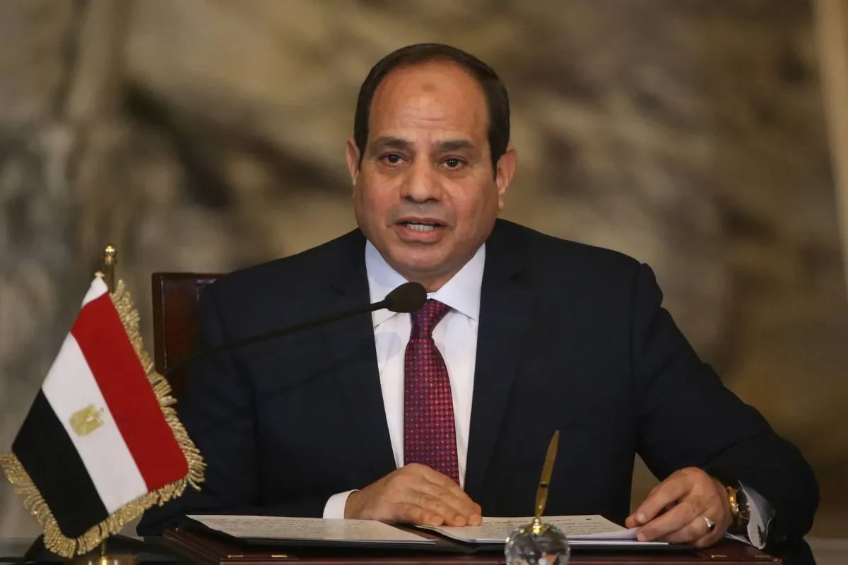 El presidente egipcio Sisi niega una disputa con Arabia Saudí y advierte contra la 